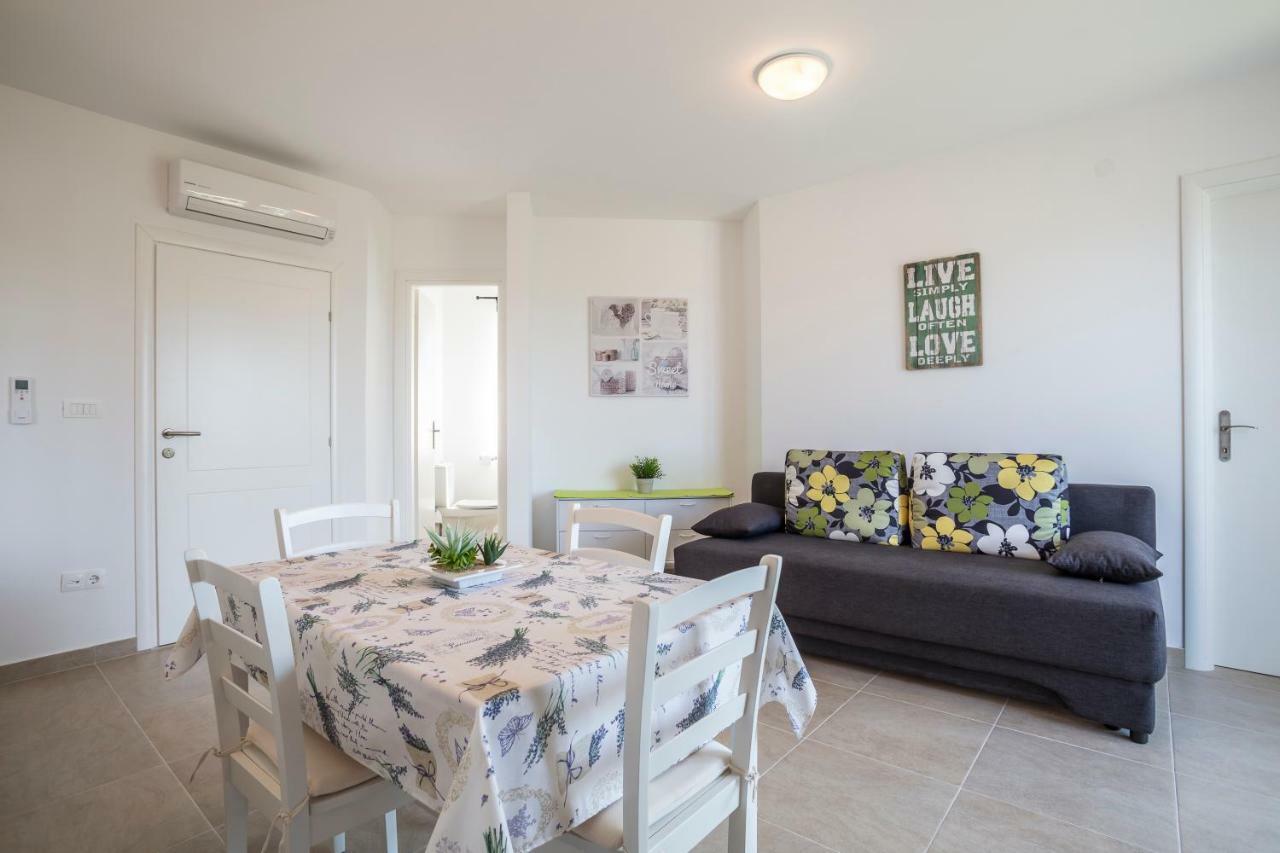 Apartmani Mariela Maslinica Δωμάτιο φωτογραφία